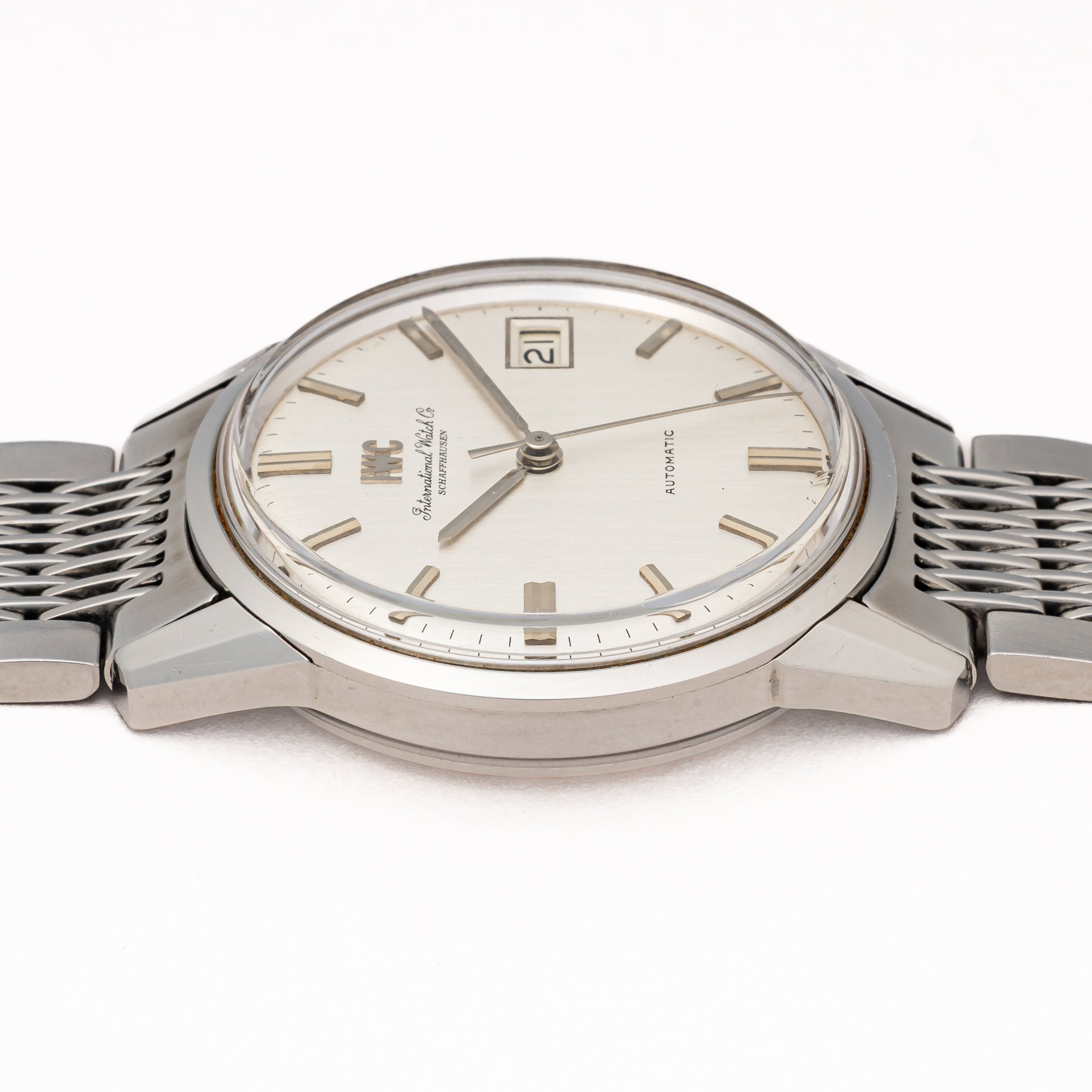 IWC ラウンドケース 自動巻き 1970年製（昭和45年製） Ref.R810A Cal.8541B 純正ブレス付き