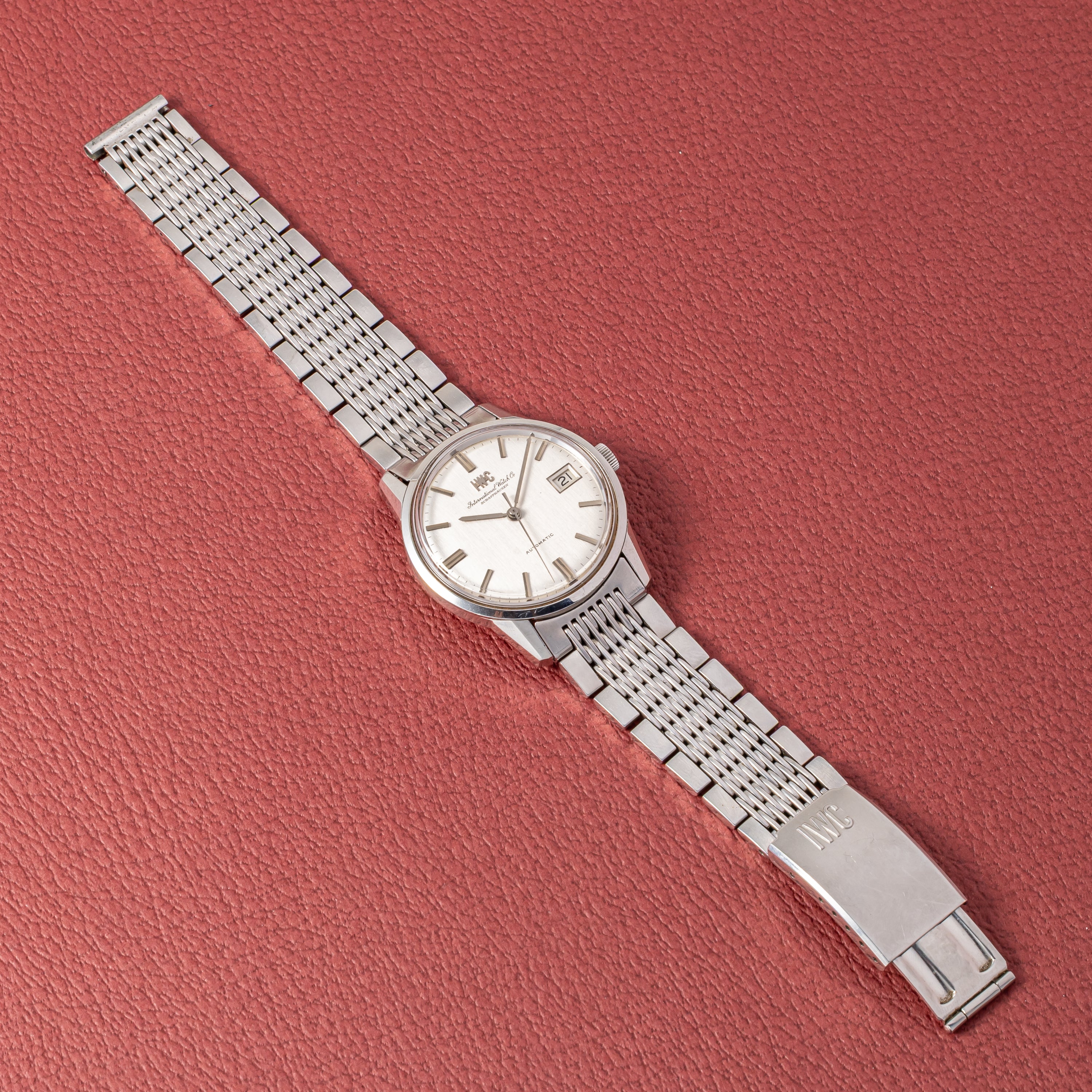 IWC ラウンドケース 自動巻き 1970年製（昭和45年製） Ref.R810A Cal.8541B 純正ブレス付き