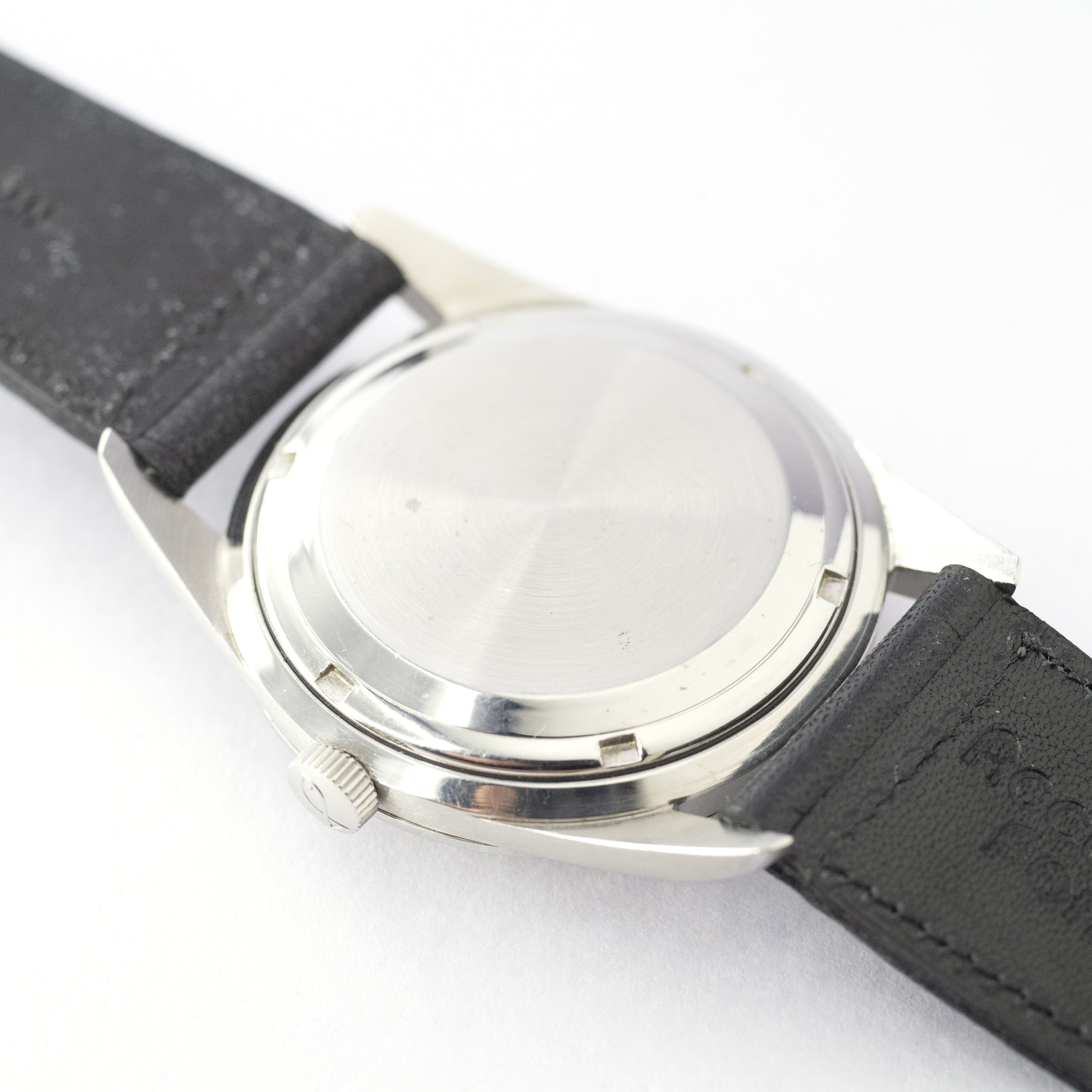 IWC 1971年製 ラウンドケース Ref.817A Cal.8541B お魚リューズ