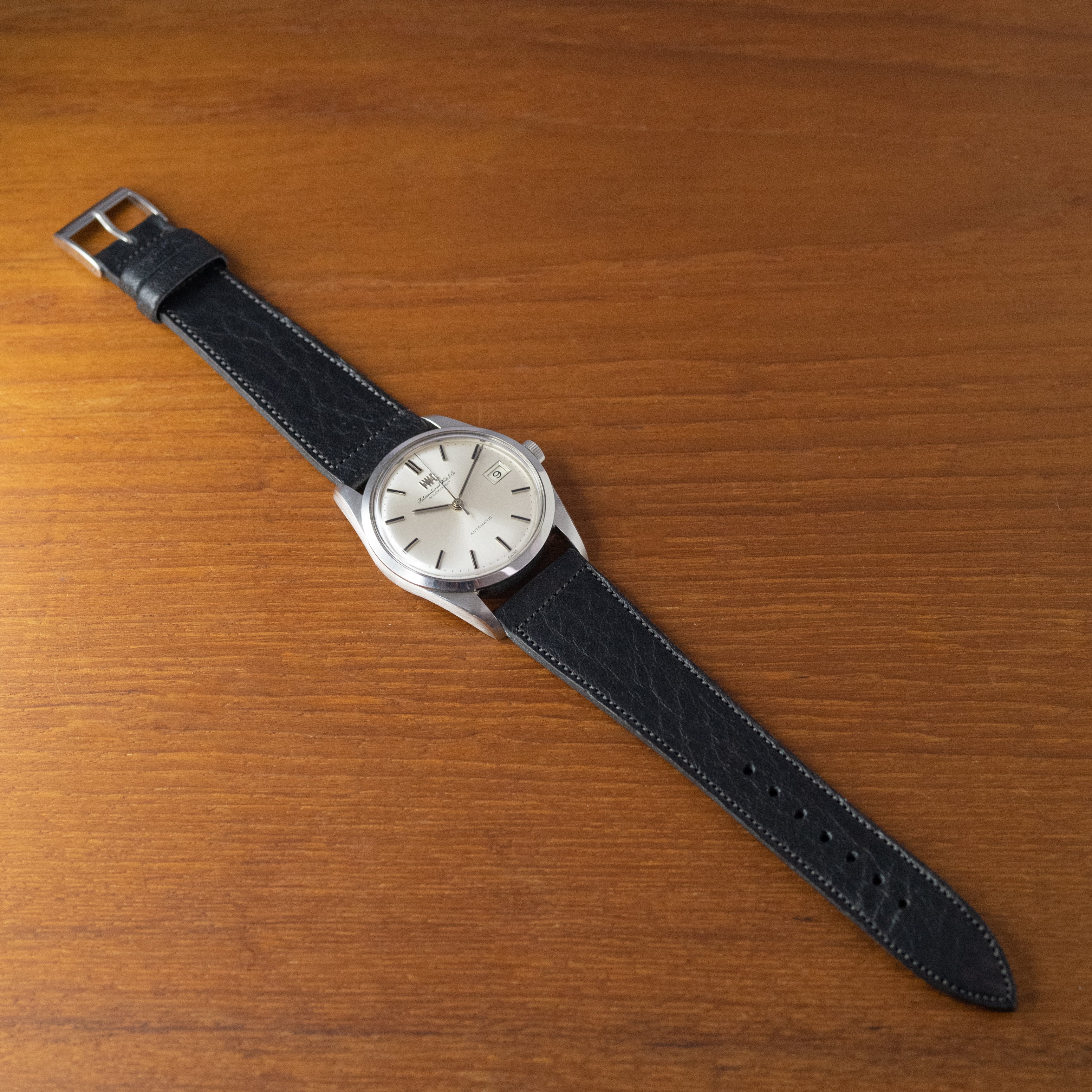 IWC 1971年製 ラウンドケース Ref.817A Cal.8541B お魚リューズ