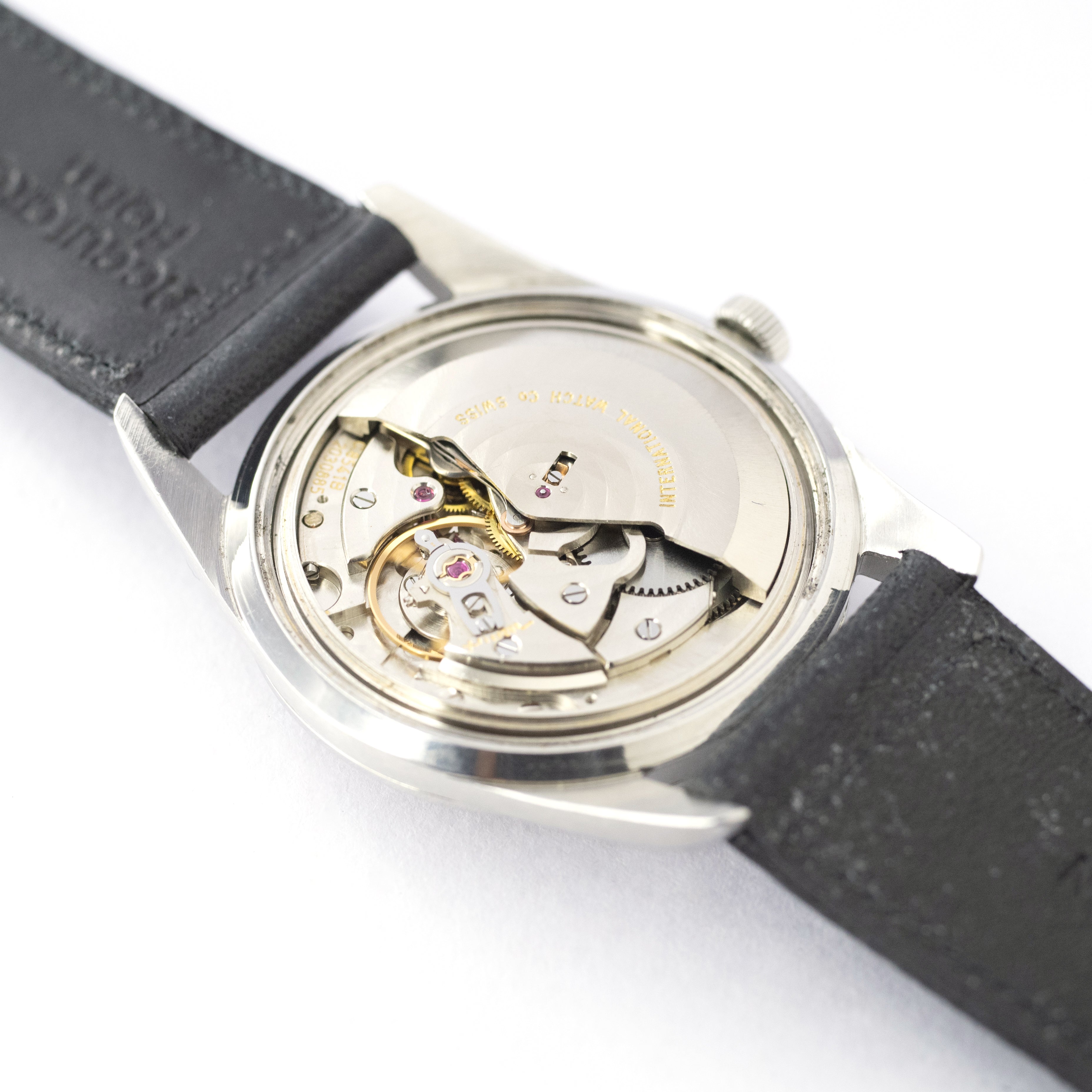 IWC 1971年製 ラウンドケース Ref.817A Cal.8541B お魚リューズ