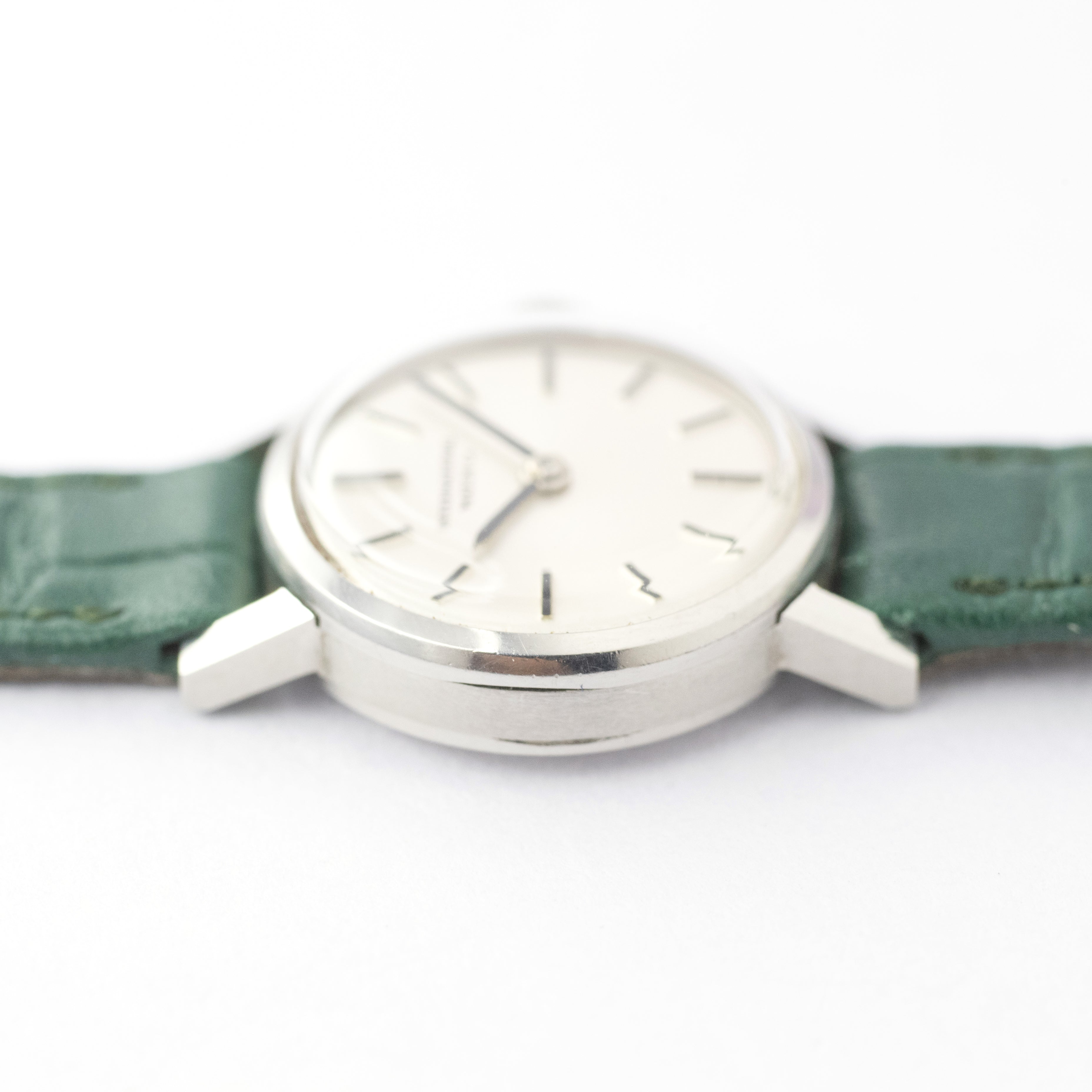 IWC レディース 1969年製 手巻き ラウンド