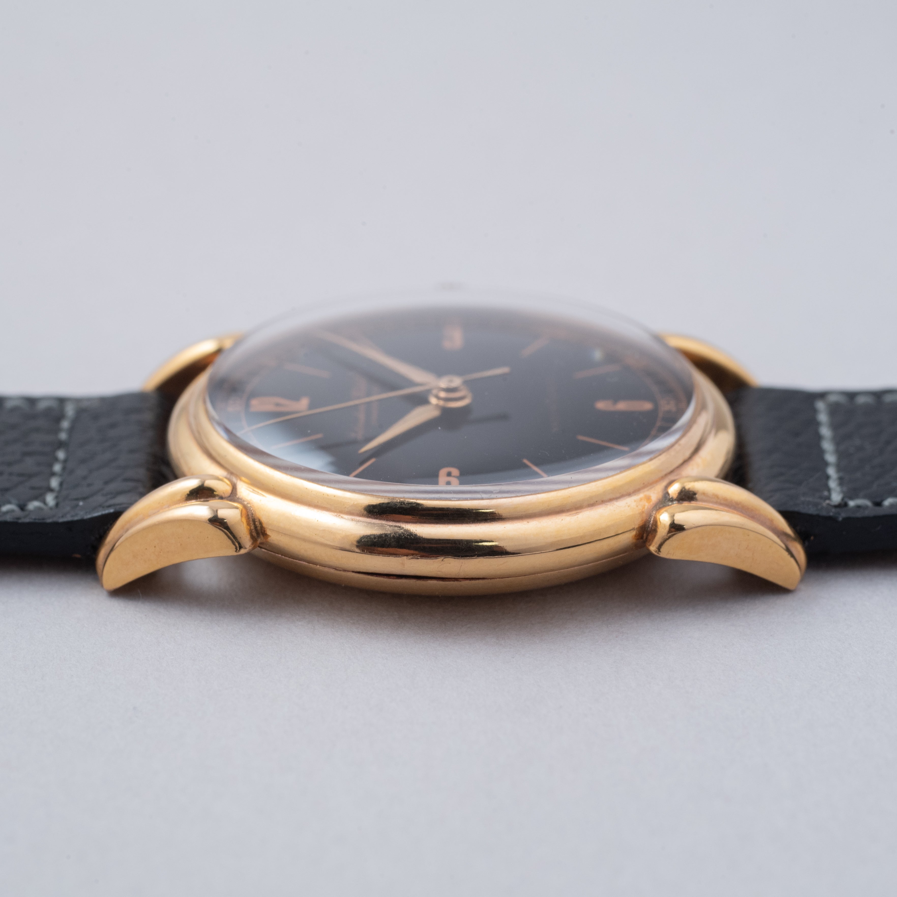 IWC オリジナルブラックダイヤル Cal.60 1940年代製 金張りケース 手巻 オールドインター