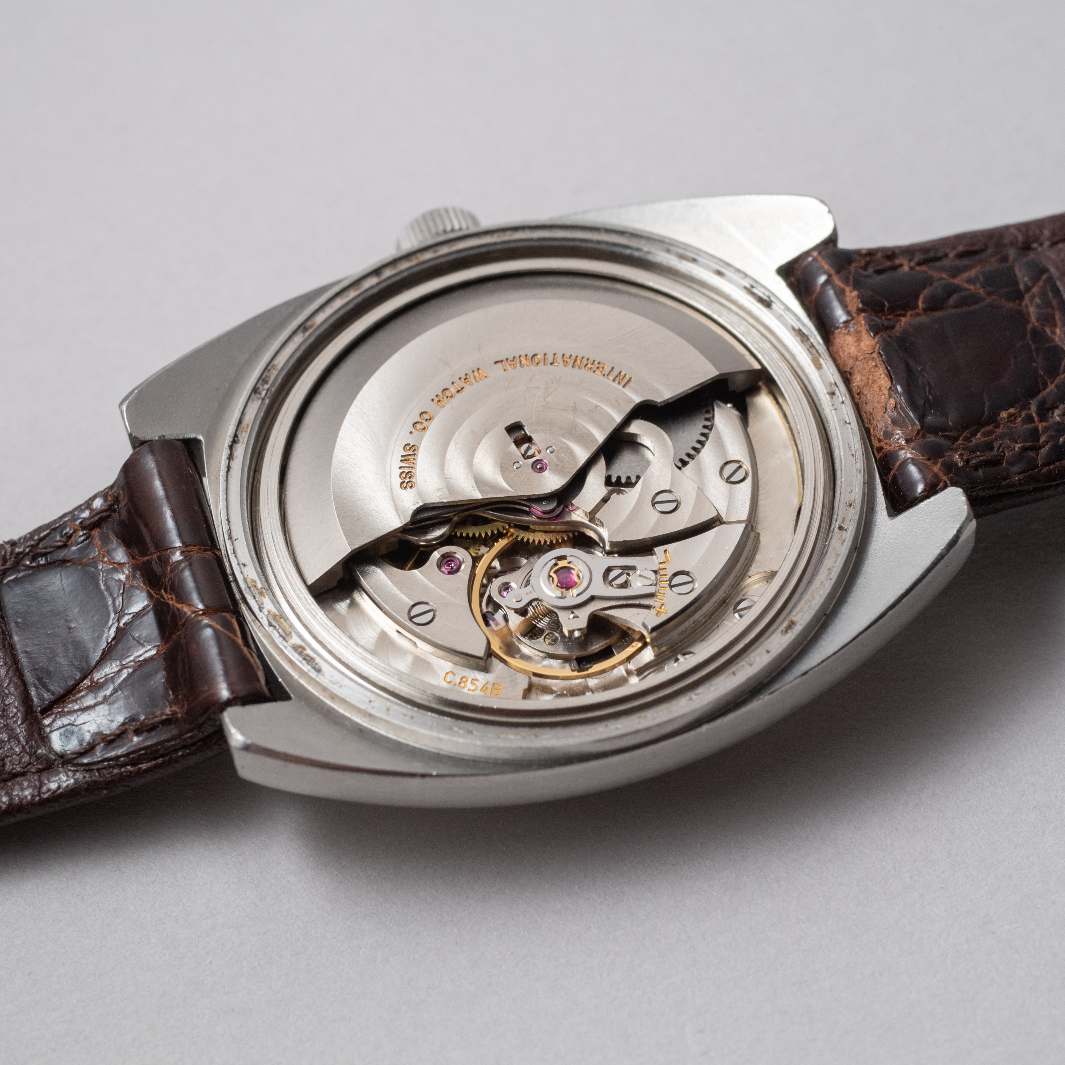 IWC 1973年製トノーケース ペラトン式自動巻き Cal.854B ノンデイト